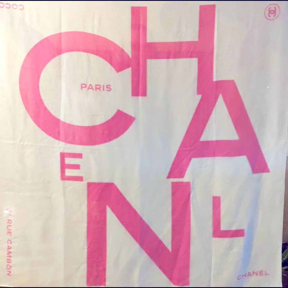 🩷SOLD💕 20P Chanel Scarf